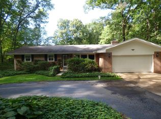 27030 Pine Lake St, Edwardsburg, MI 49112