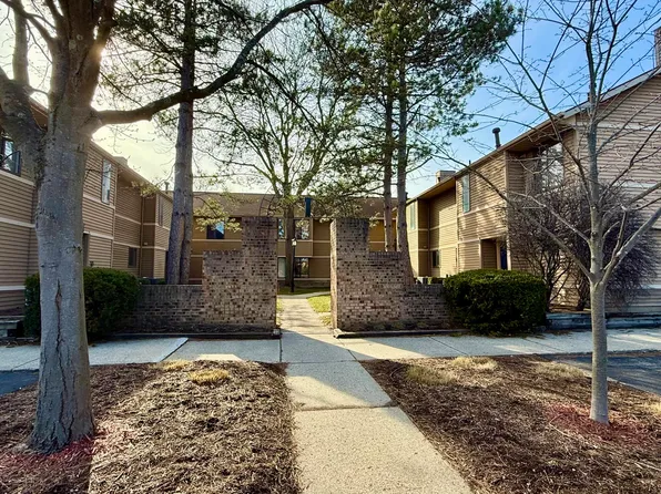 175 Briarcrest Dr Unit 107, Ann Arbor, MI 48104