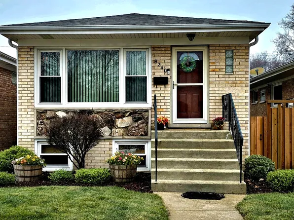 8240 W Addison St, Chicago, IL 60634