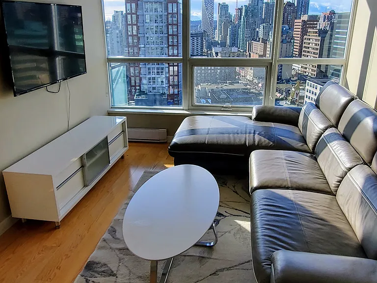 833 Seymour St #1707 — Photo 3