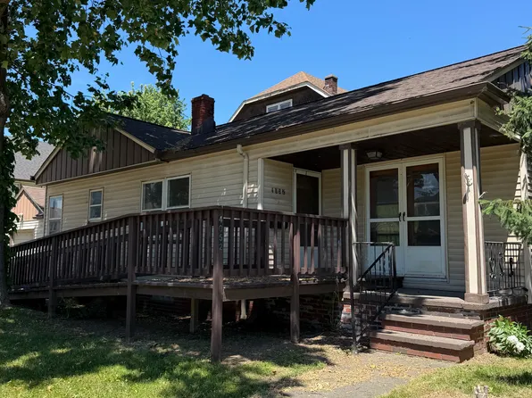 4052 Washington Park Blvd, Newburgh Heights, OH 44105