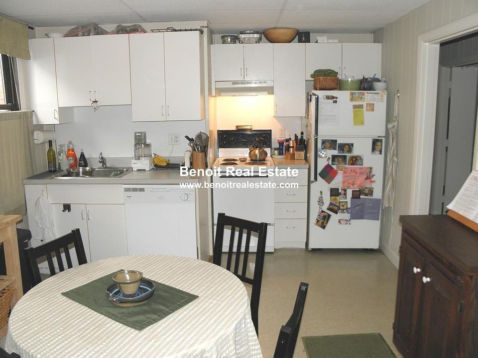 2nd image of 3 Oak Ter APT 4