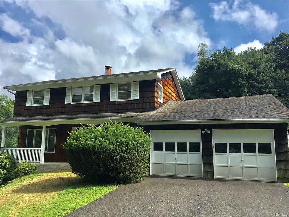 1st image of 12 Dunhill Dr