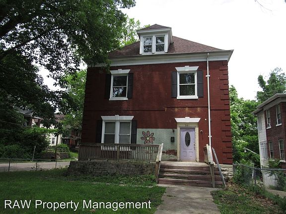 4th image of 302 Forest Ave