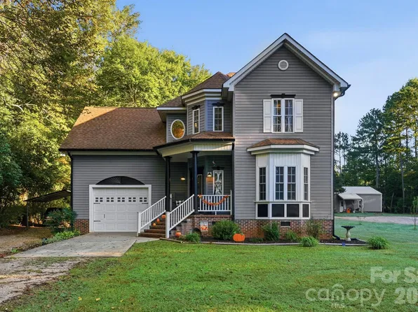 2070 Smith Ford Rd, Hickory Grove, SC 29717