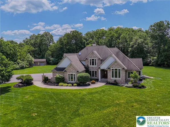 2650 Eagle Ln, Hellertown, PA 18055