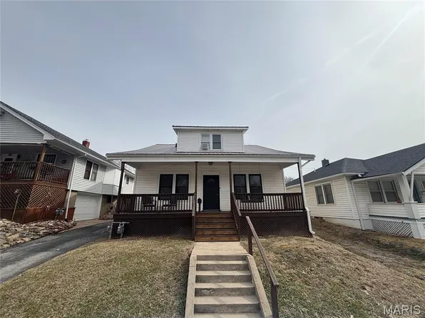 230 Magnolia Ave, Hannibal, MO 63401