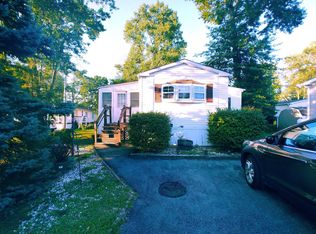 8 Baumville Rd, Beacon, NY 12508