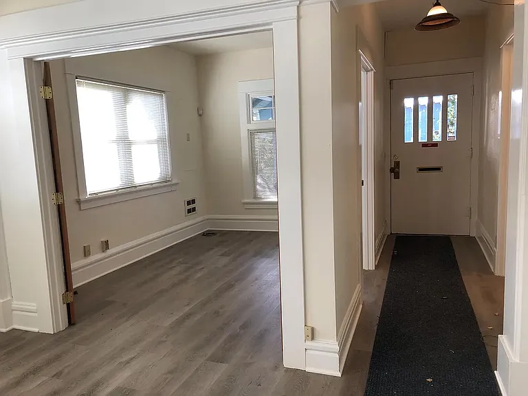 245 W 13th Ave — Photo 3