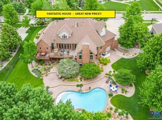 2817 S Saint Francis Ln, Sioux Falls, SD 57103