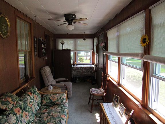 5th image of 262 Prospect Ave