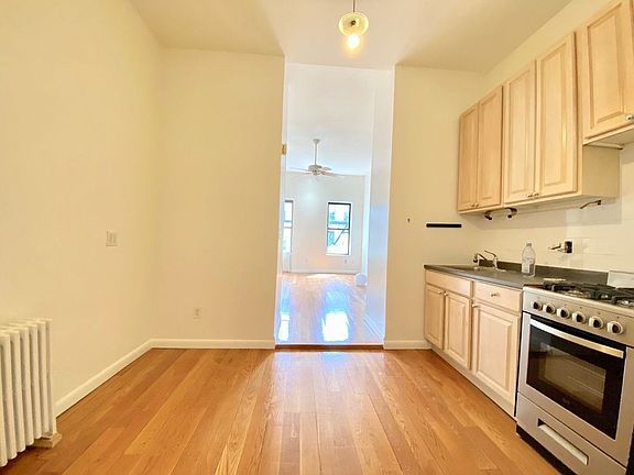 2nd image of 295 E 10th St #16