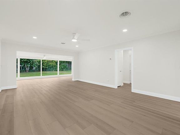 5th image of 315 Orangewood Ln