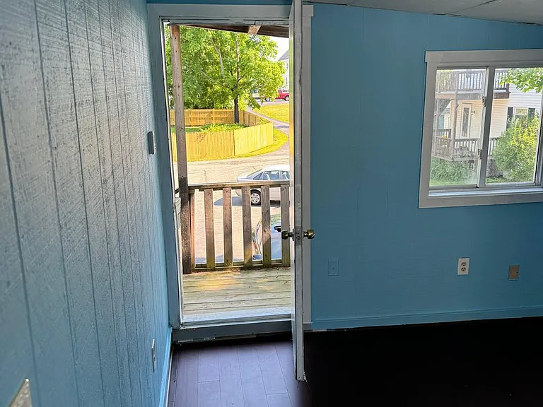28 Seavey St #4 — Photo 7