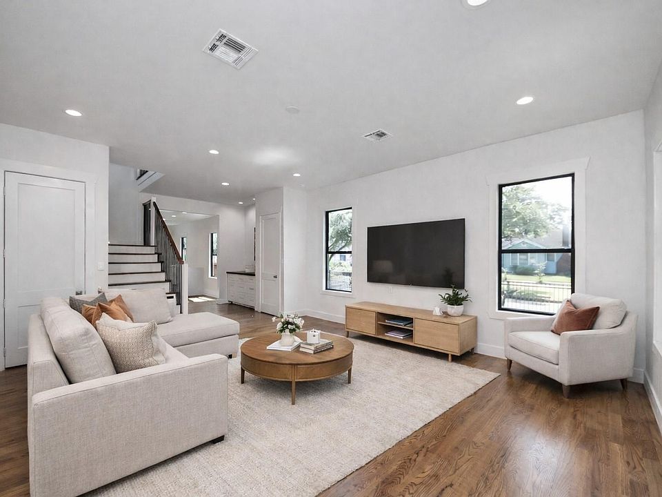 1st image of 4541 Walker St