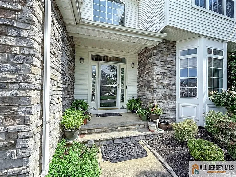 16 Tryall Blvd — Photo 2