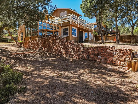 3rd image of 902 W Rim View Rd