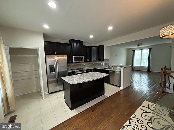 3rd image of 41717 McMonagle Sq