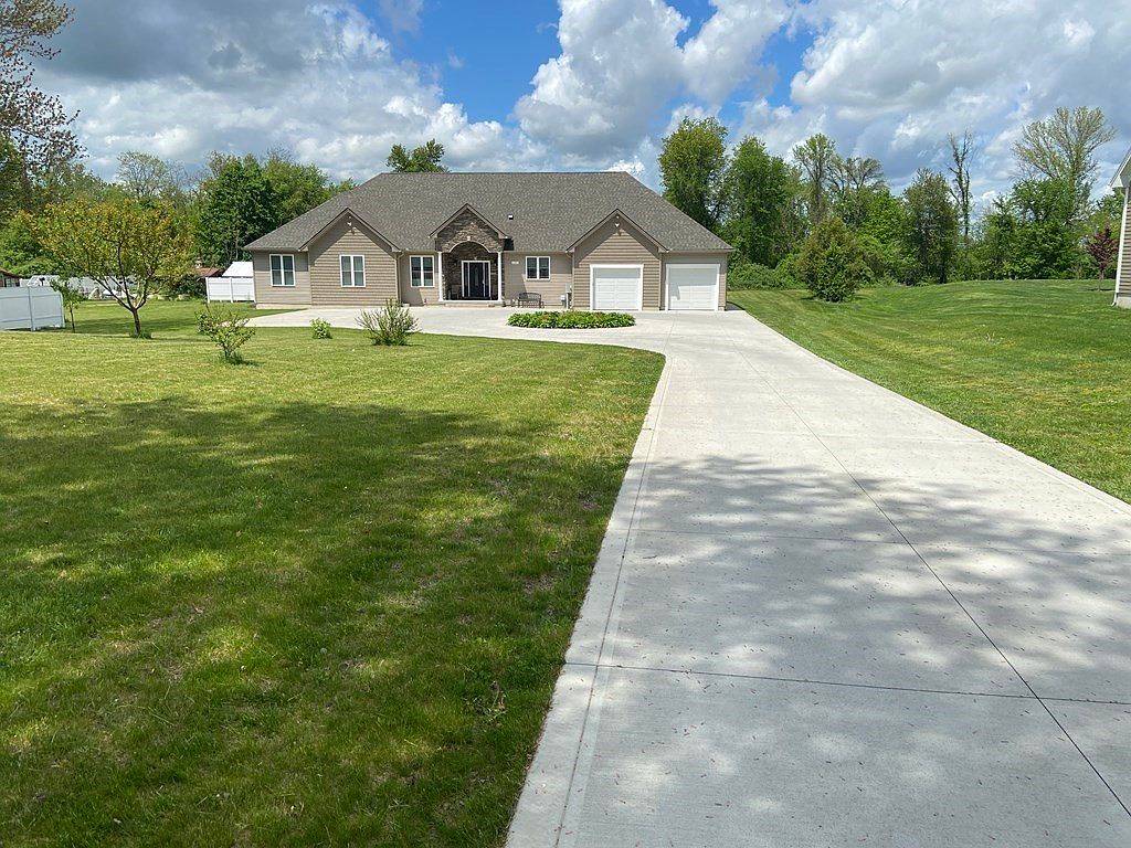 251 Meadow St, Agawam, MA 01001 MLS 73113712 Zillow