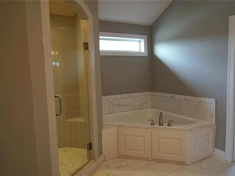 1820 SW Blackstone Pl — Photo 19
