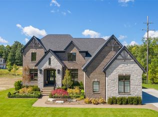 1936 Traceky, Rochester Hills, MI 48306