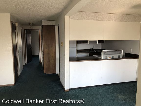 2nd image of 1800 Evergreen St APT 3