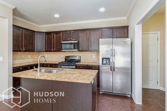 4th image of 24 Parkmont Way
