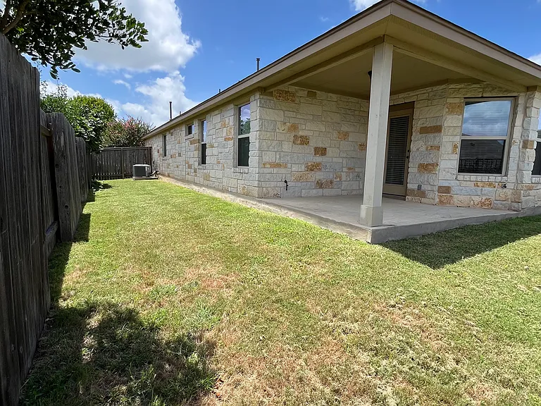 5135 Scenic Lake Dr — Photo 18