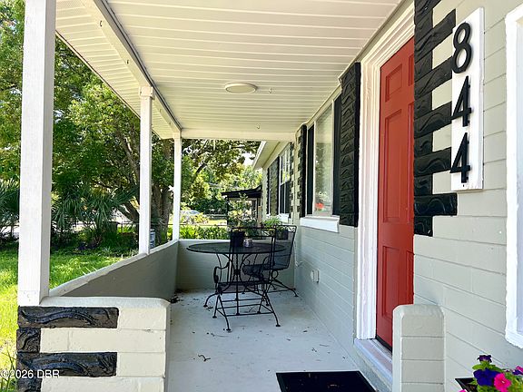 2nd image of 844 Essex Rd