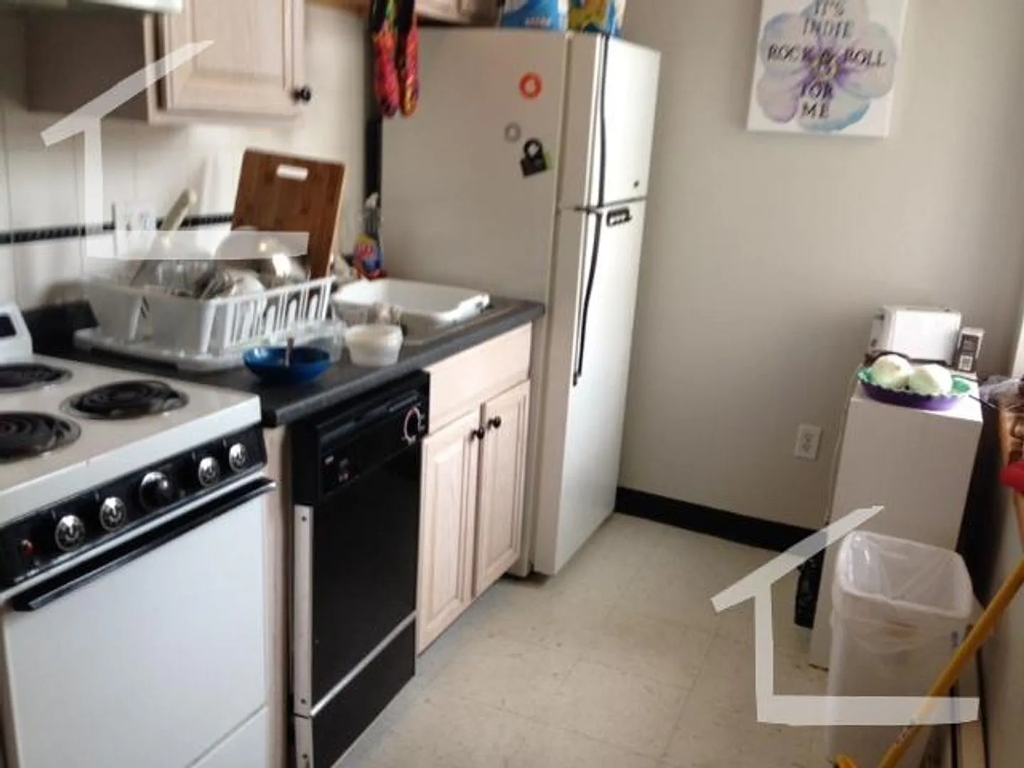 Studio Available Sept 1st — Photo 1
