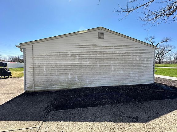 5th image of 2960 Schwartz Rd