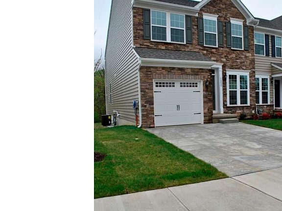 2nd image of 1252 Madison Ln