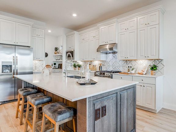 7th image of this home