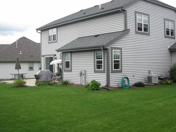 2nd image of 131 Jersey Cir
