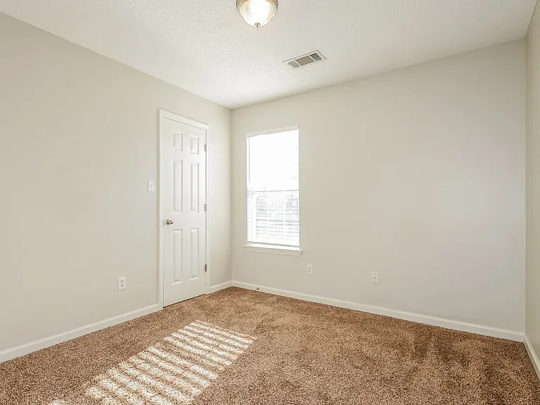 10104 Cross Hill Rd — Photo 11