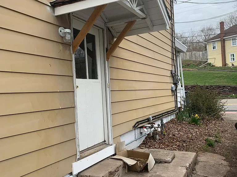 211 Milford Rd — Photo 2