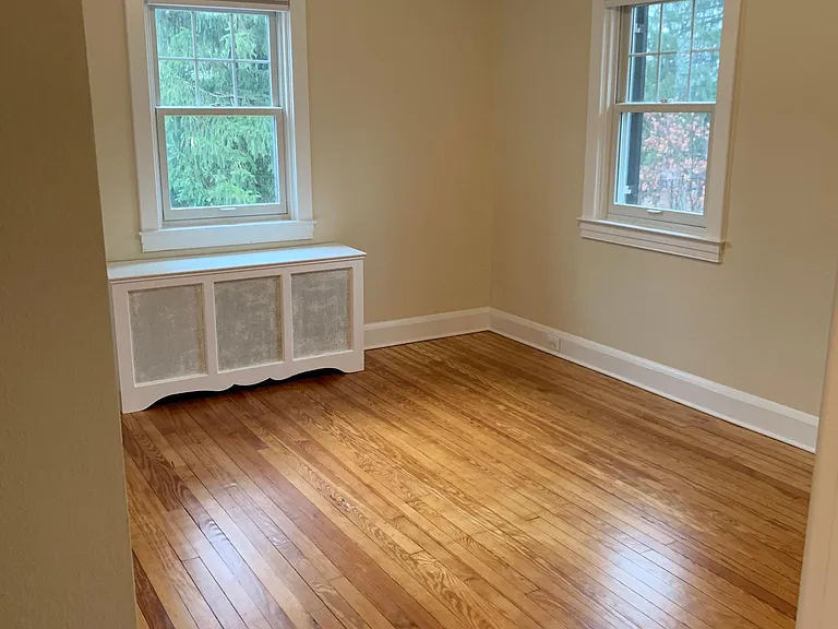 222 Newburg Ave — Photo 36