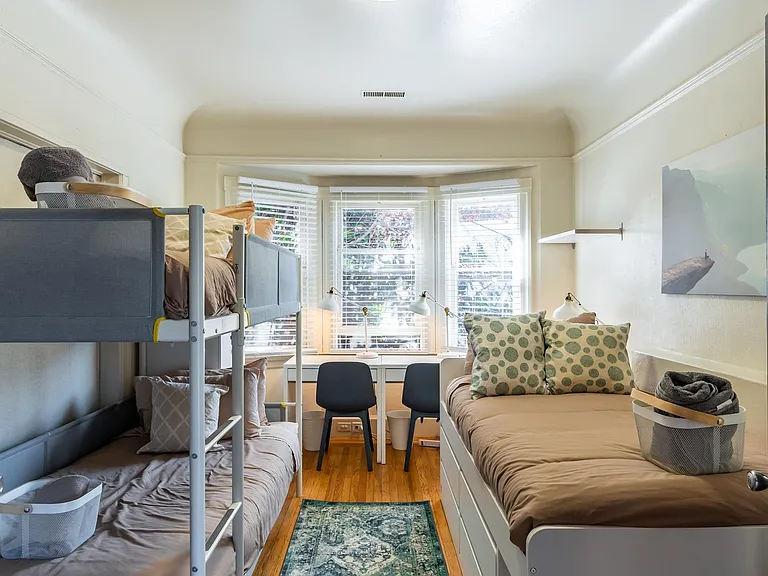 2427 Ellsworth St — Photo 181