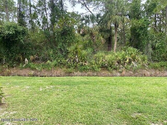 4th image of 1341 Barefoot Cir