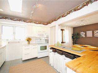 53 Barry Ln, Syosset, NY 11791