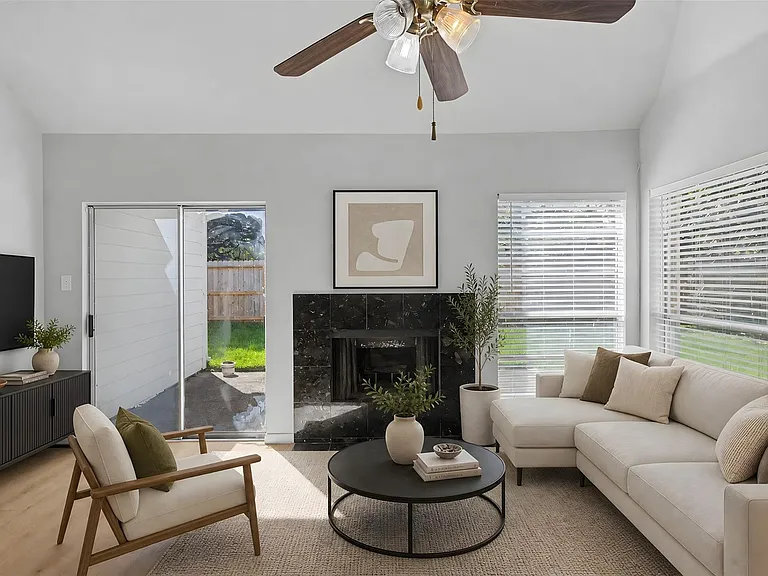 4351 Palmer Plantation Dr — Photo 9
