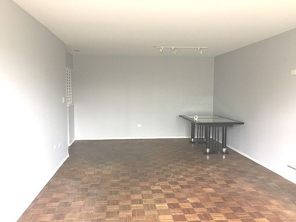 4th image of 6400 N Cicero Ave APT 306