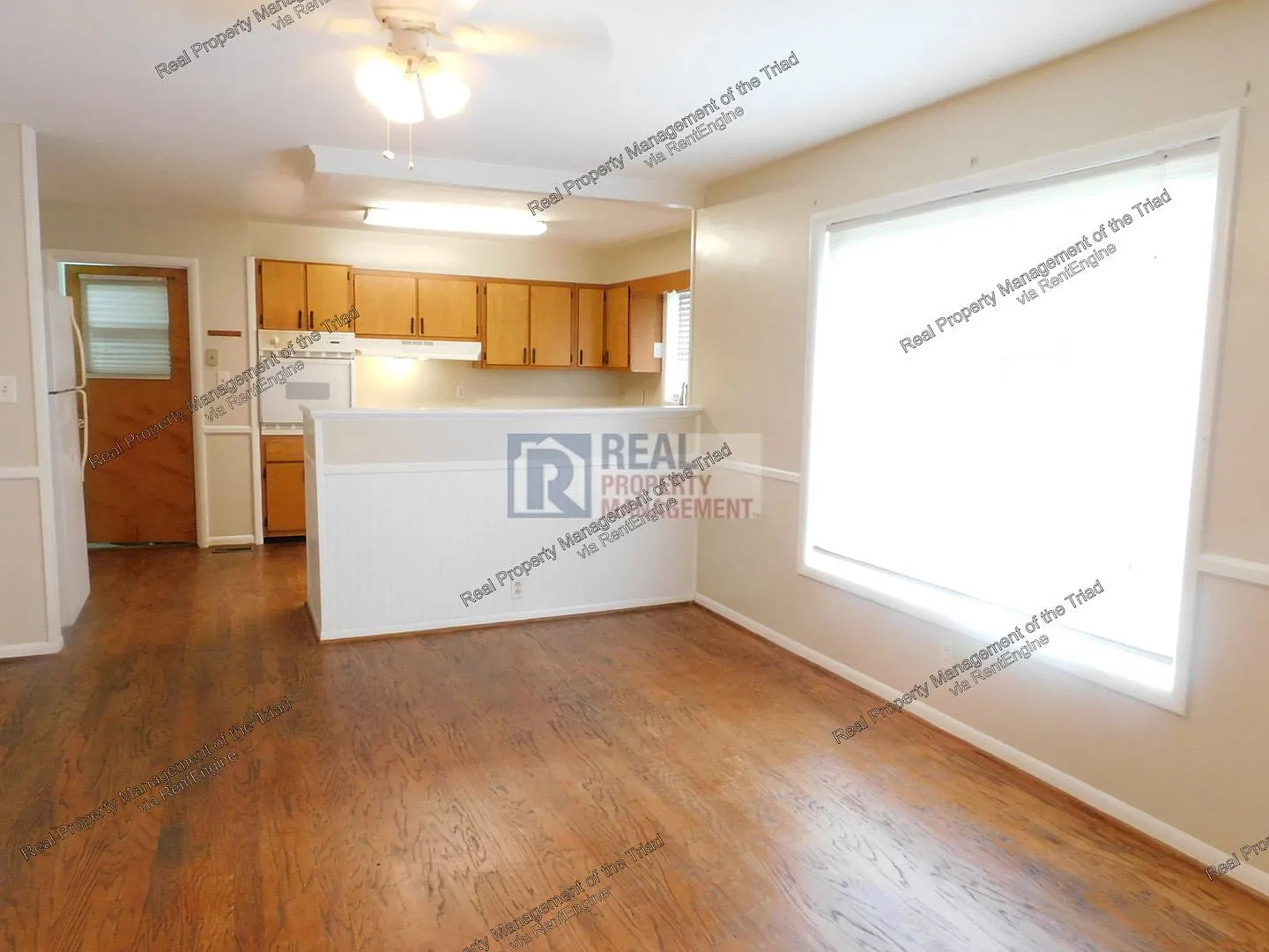 3 bed, 2.0 bath, 1867 sqft, $1,795 — Photo 2