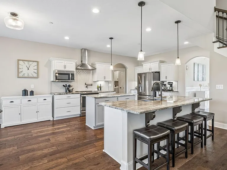 8325 Turnbull Dr — Photo 11