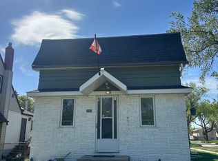 452 Notre Dame St #3, Winnipeg, MB R2J 0A8