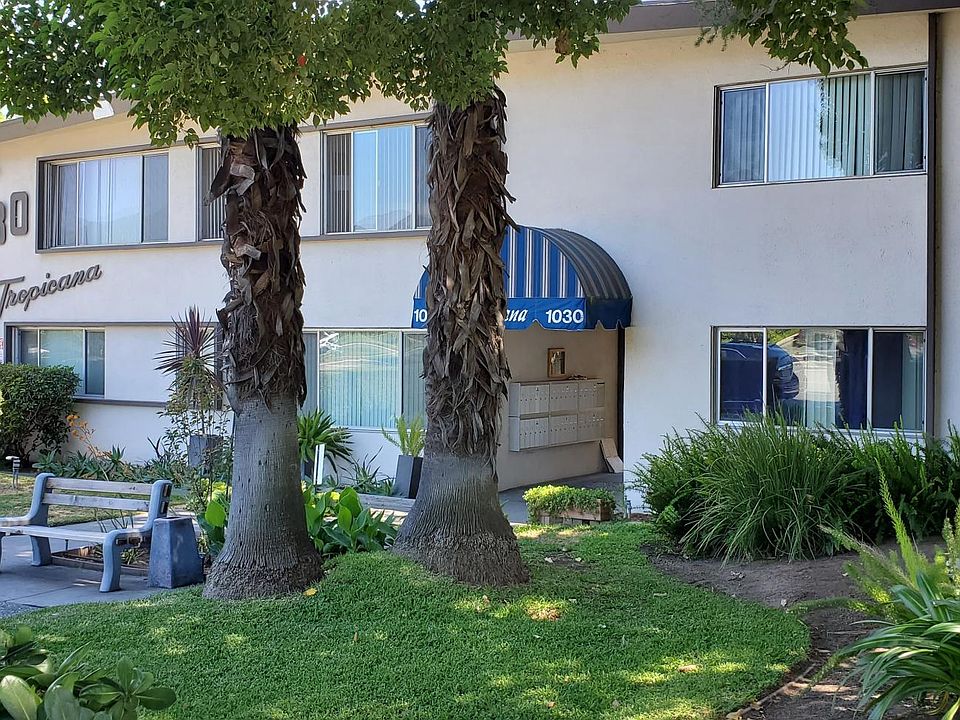 1st image of 1030 W Huntington Dr #31