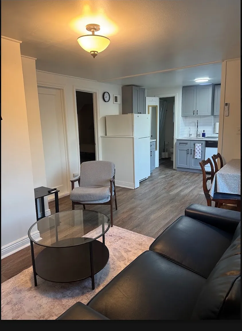 4209 Washington St NE — Photo 3