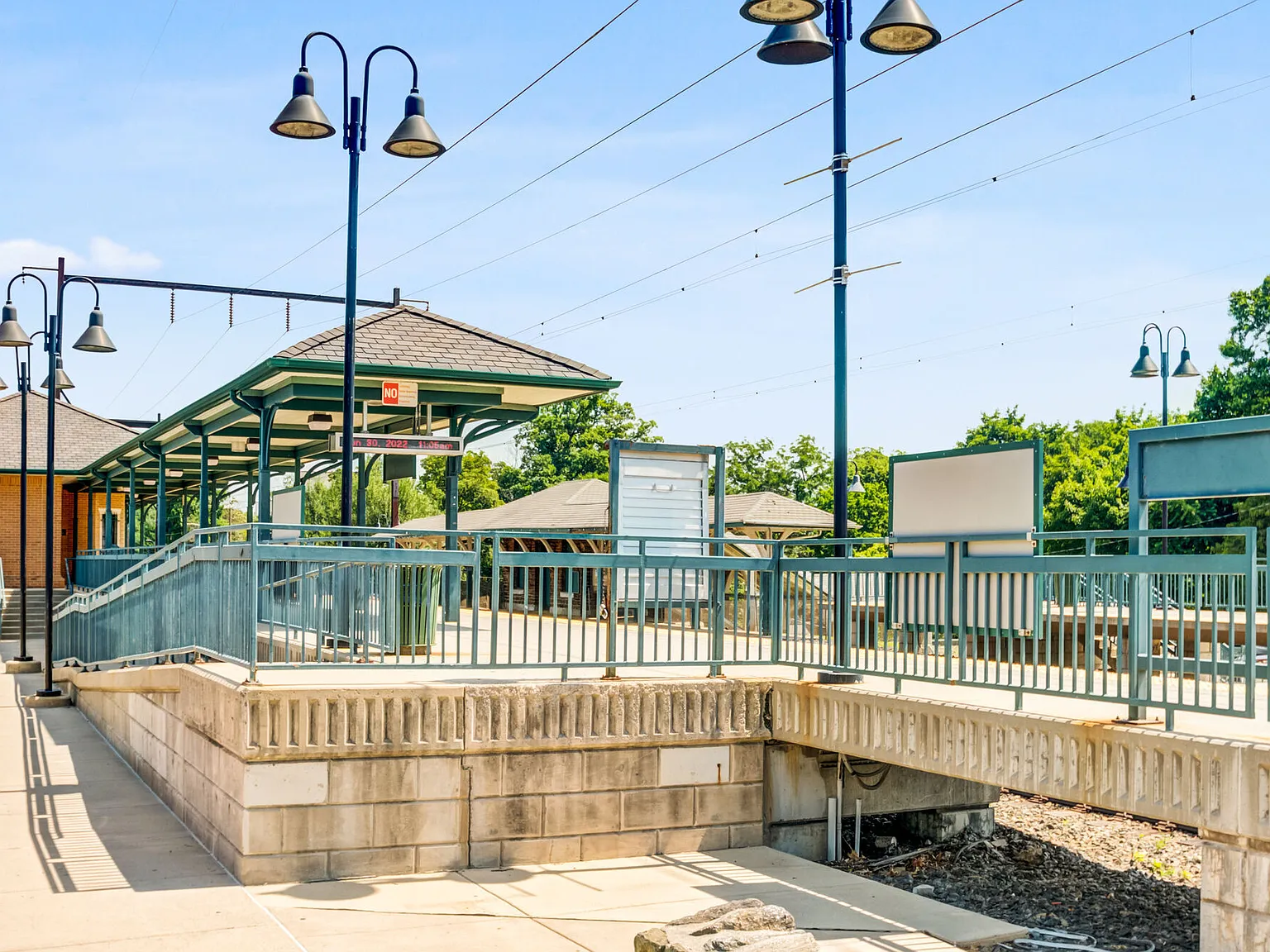 Melrose Station — Photo 3