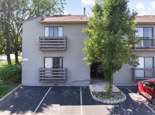 1402 Spruce Hills Dr #1402, Glen Gardner, NJ 08826