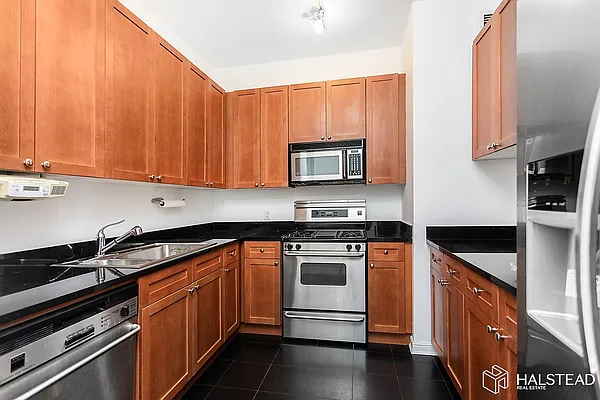 Rented by Brown Harris Stevens | media 25